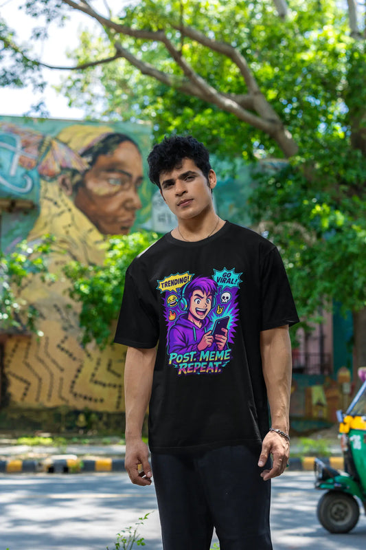 Post Meme Repeat Oversized Anime Comic T-Shirt – Viral Gen Z Streetwear Black Tee