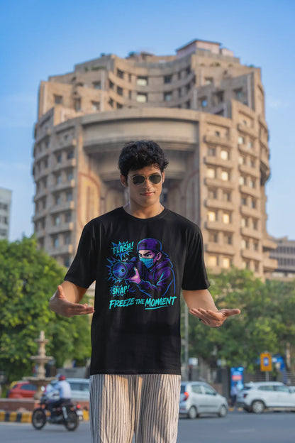 “Freeze the Moment” Unisex T-Shirt – Anime Photographer Glow | Drift Culture Streetwear